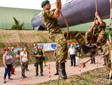 Εντυπωσιακές εικόνες από την παρουσία των Ενόπλων Δυνάμεων στην ΔΕΘ